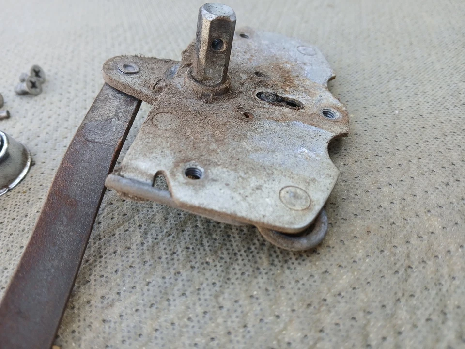 Mando a distancia manija puerta interior izquierda Austin Healey 100-6, 3000 BN6, BN7, BT7 Foto 2 de 4