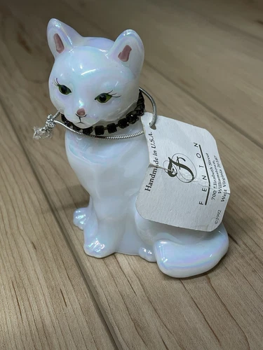 Fenton Opalescent Glass Cat Figurine Vintage Calendar Cat February Faux Amethyst