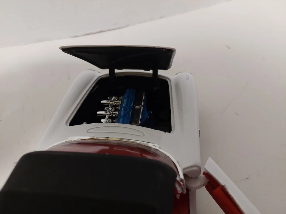 Chevrolet Corvette 1953 fundido a presión ERTL 1:18 blanco banco convertible con llave Foto 3 de 4