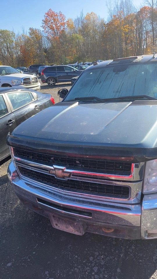 07 08 09 10 CHEVY SILVERADO 2500 Hood - Image 3 of 4