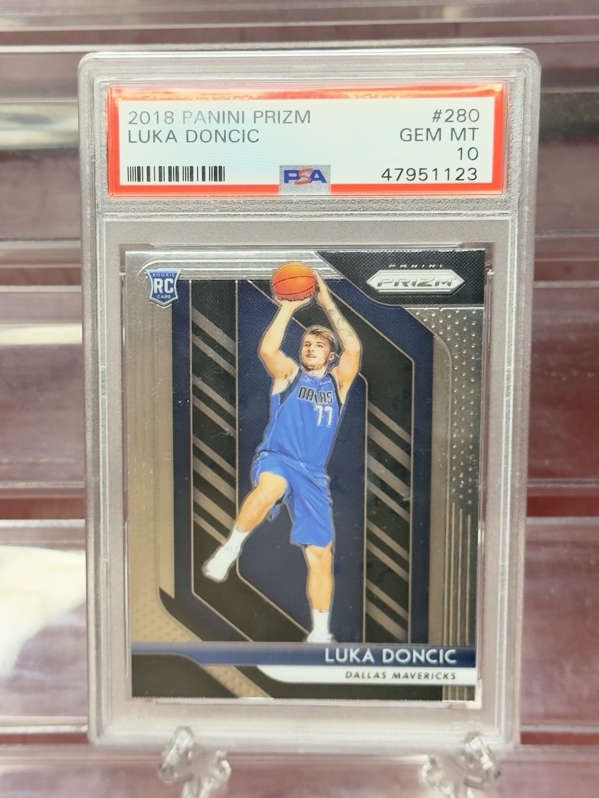 Luka Dončić ROOKIE - 2018-19 Panini Prizm #280 Doncic RC - PSA 10