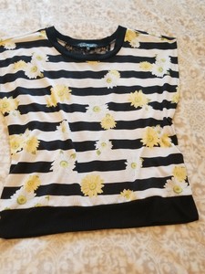 black top with yellow flowers