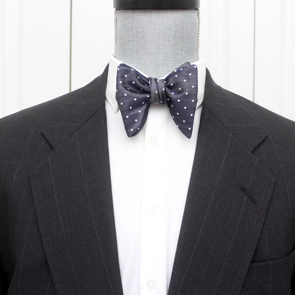 Pajarita de lunares azul/gris autoatada para hombre S538 Foto 3 de 4