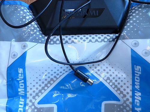 Konami Wii Tanzmatte Pad + Dance Party Challenge Show Me Your Moves LESEN - Bild 5 von 7
