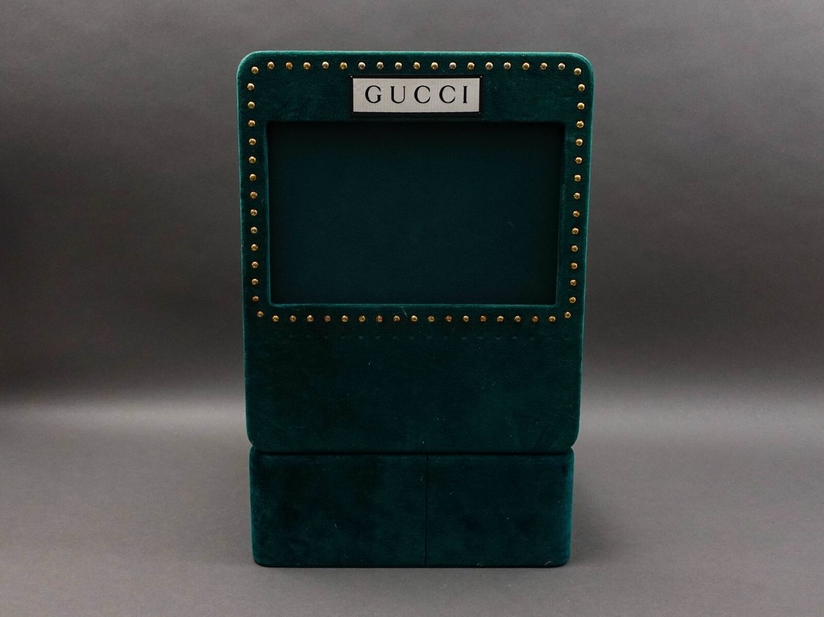 Gucci Vintage Green Velvet Watch Jewelry Store Display Case Gucci Vintage Green Velvet Watch Jewelry Store Display Case