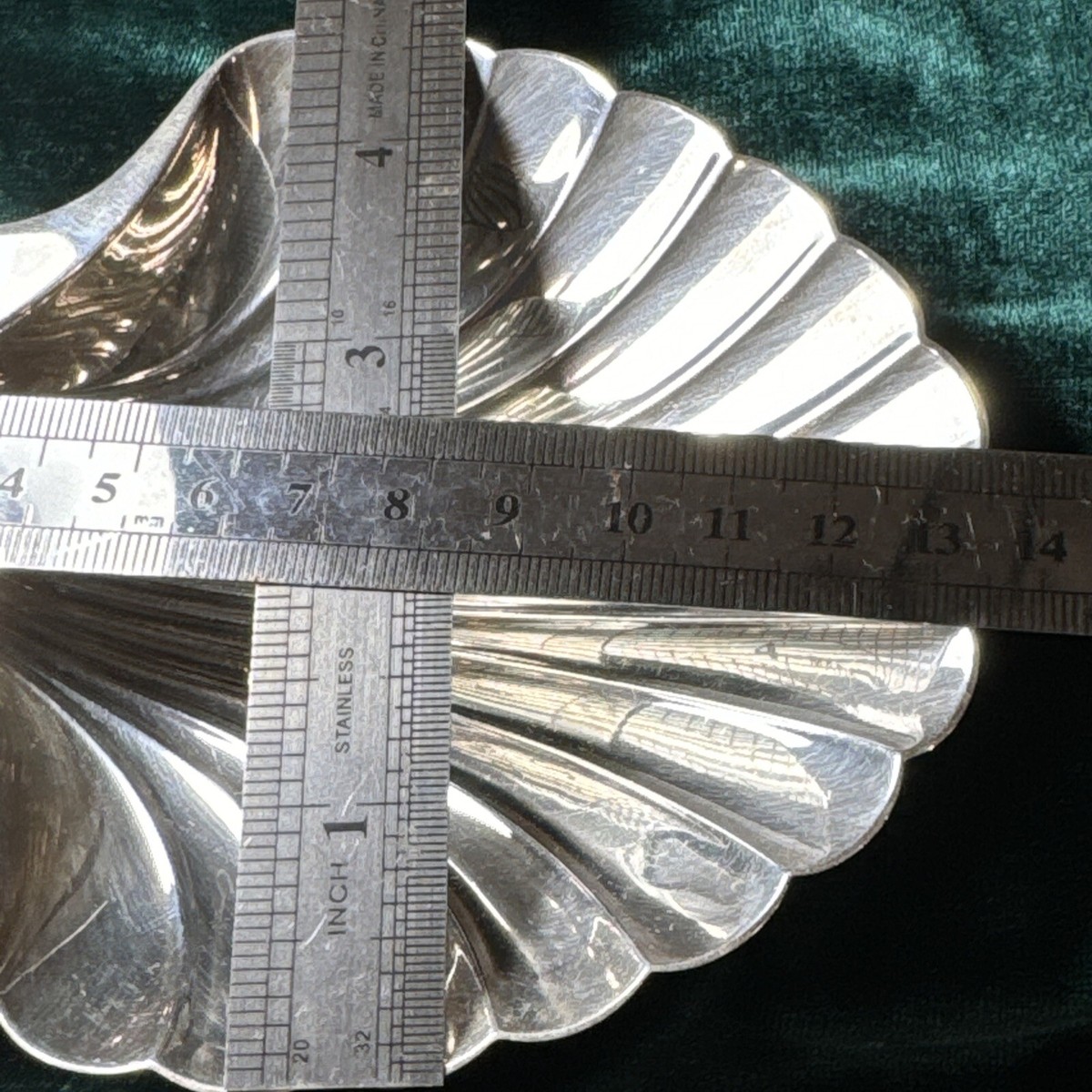 TIFFANY & Co Sterl. Silver Clam Shell Caviar Nut Dish 4.7x2