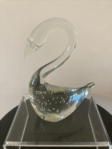 Art Glass Swan Figurine Controlled Bubbles Paperweight 5 Inch Clear