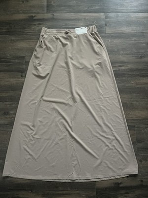 STYLUS Women Maxi Skirt  Boho Style Size M NWT Quick Dri Moisture Wick Birchwood