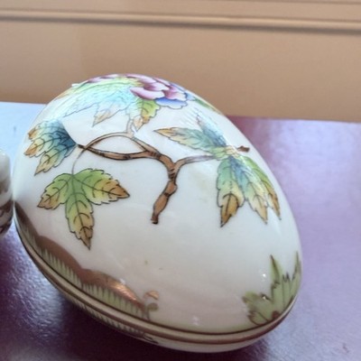 Herend Queen Victoria Small Egg Bonbon