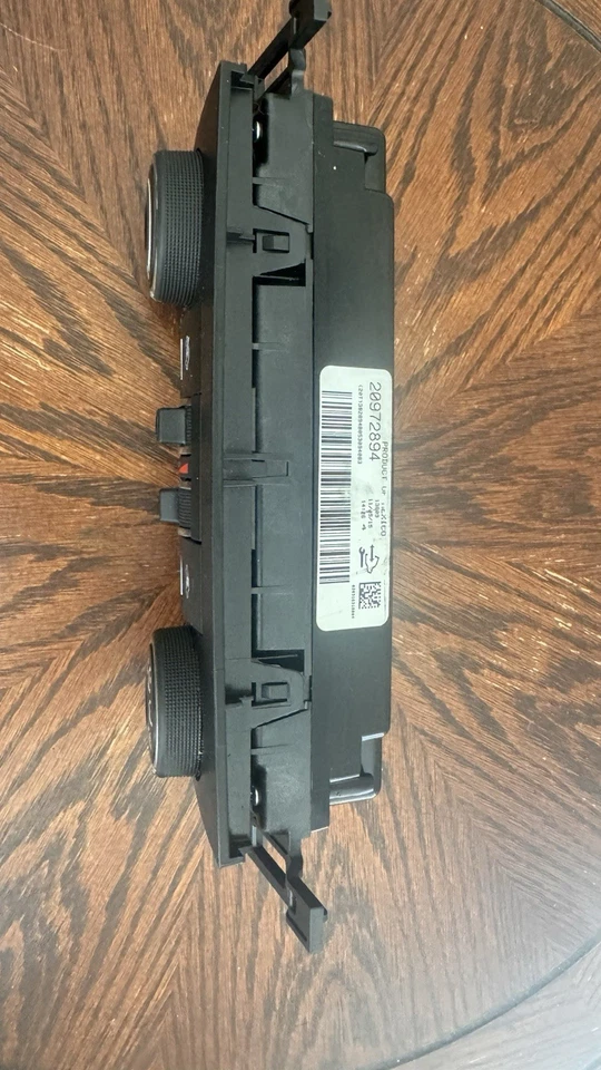 Panel de control de clima GM 20972894 OEM no probado Chevy Express Savana 08-17 Foto 2 de 4