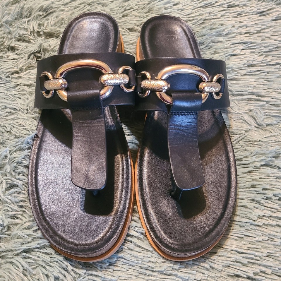Franco Sarto Black & Gold Leather Tbar Thongs Slides Sandals Brielle