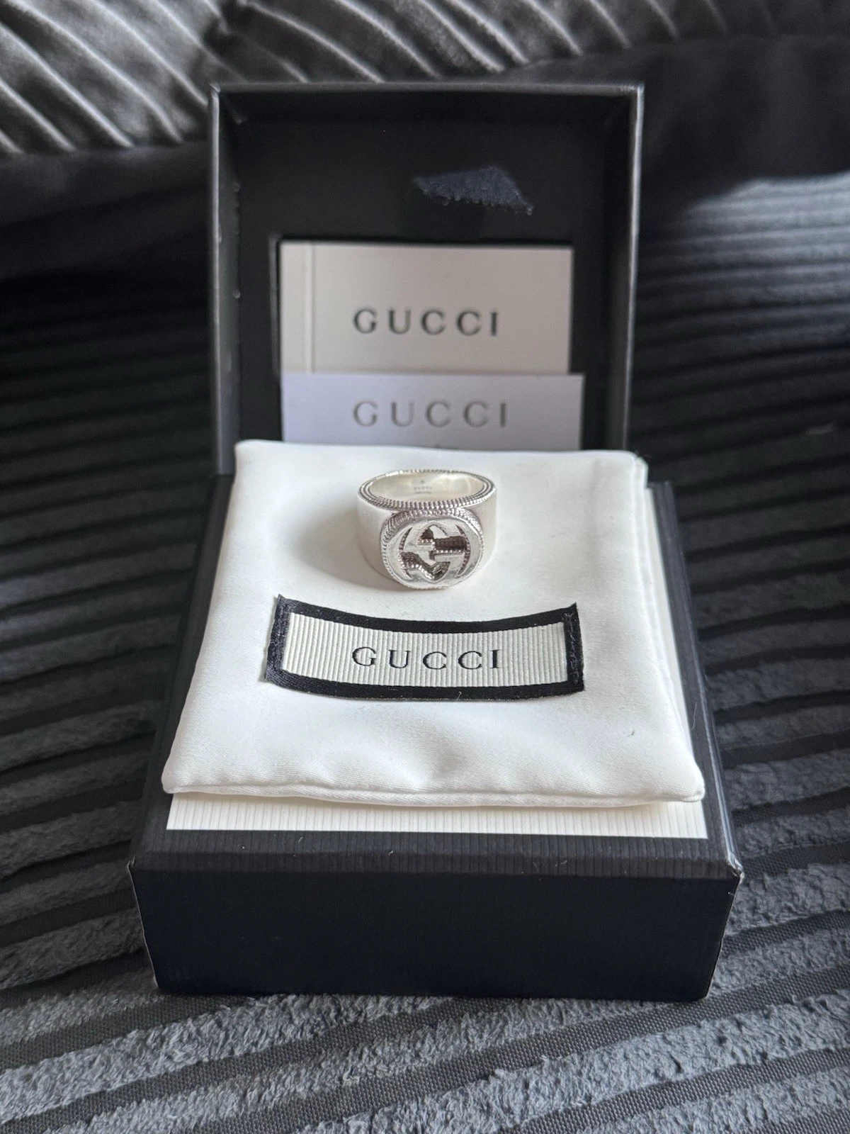 Bague Gucci avec boite à bijoux 