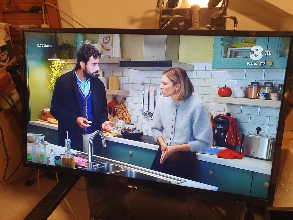 TV 32" LED PHILIPS   X  TELECAMERE VIDEOGIOCHI  HDMI SCART HD READY 32PHT4100/12 - Immagine 2 di 4