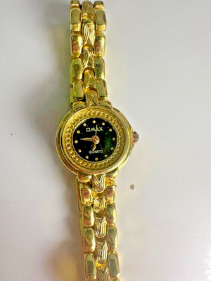 OMAX Ladies Gold Tone Quartz Watch Black Dial Vintage Dress Bracelet Wristwatch