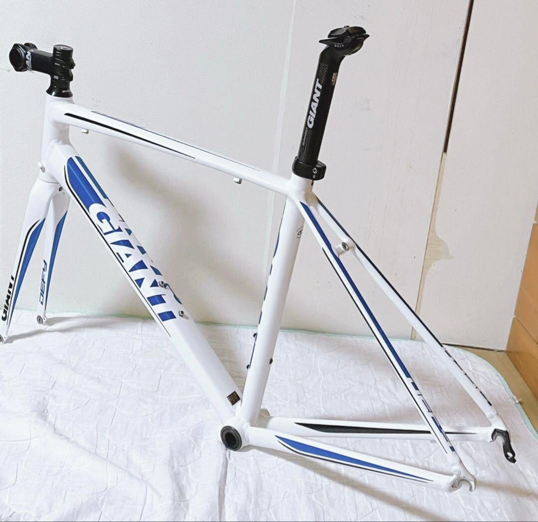 GIANT DFY ロードバイク　2011年モデル アルミフレームMサイズ Giant DFY Road Bike 2011 Aluminum Frame Set Model Size M