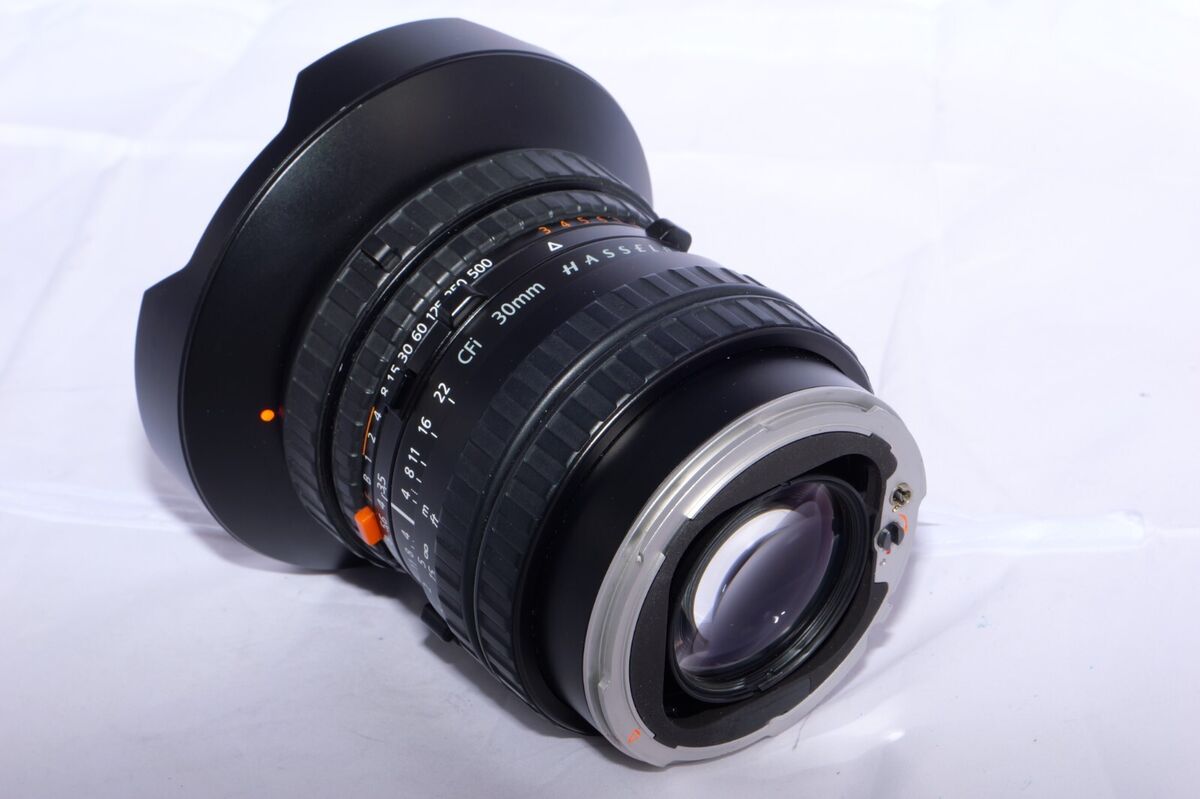 Hasselblad Zeiss F-Distagon CFi 30mm 3.5 W.A. Lens with Case Hasselblad Zeiss F-Distagon CFi 30mm 3.5 W.A. Lens with Case