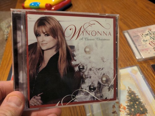 Country Music Christmas CD Lot Alabama Garth Brooks Wynonna - Picture 10 of 15