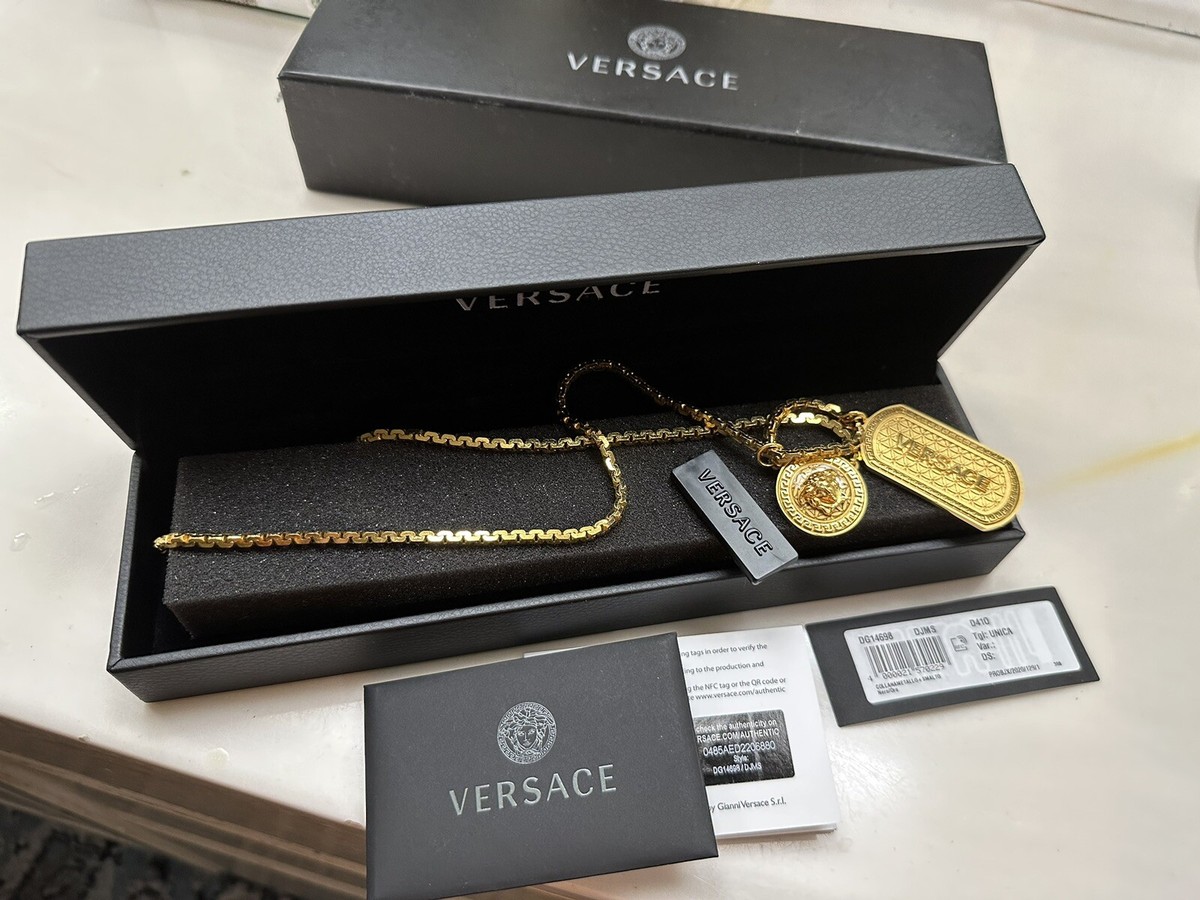 VERSACE メドゥーサ ドッグタグ ネックレス Versace Medusa Dog Tag Pendant Necklace Metal Gold | eBay