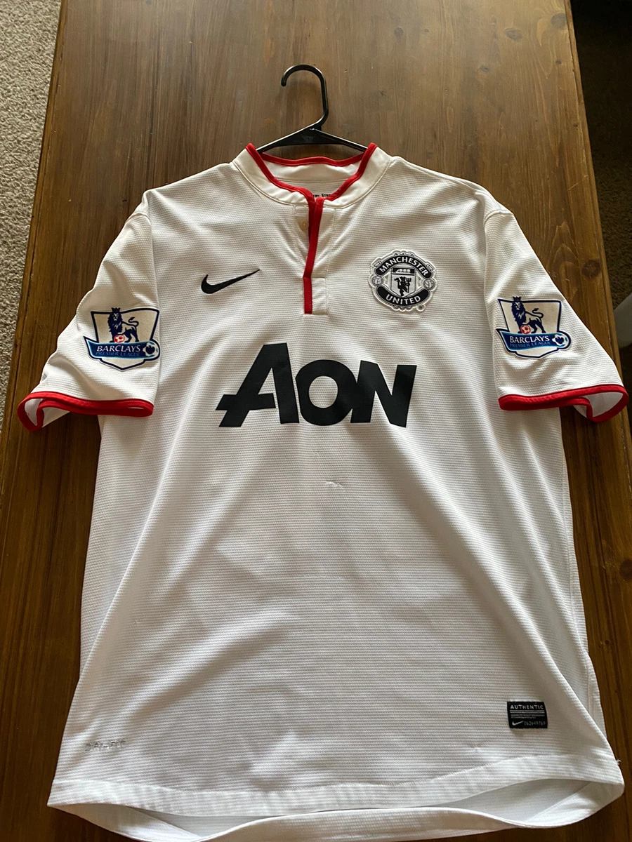 manchester united 2012 kit