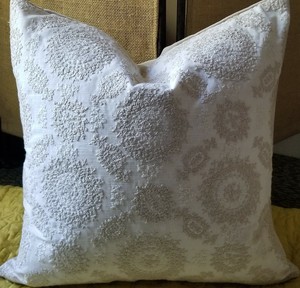 layla pillow cover
