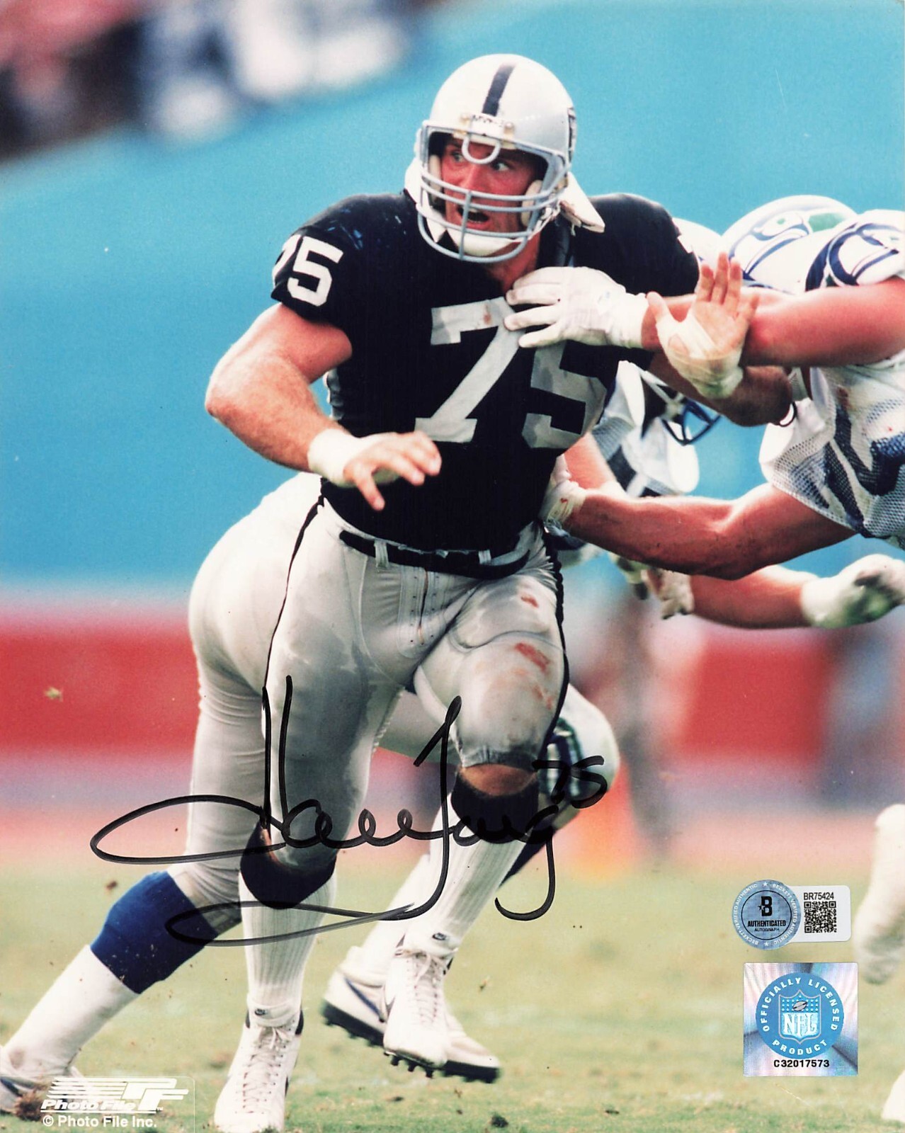 Howie Long Autographed Signed Oakland Raiders (Raiders)- color 8x10 photo-BAS #BR75424 