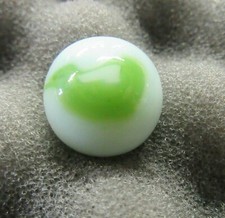 Antique Alley Agate Swirl Green on White 19/32"