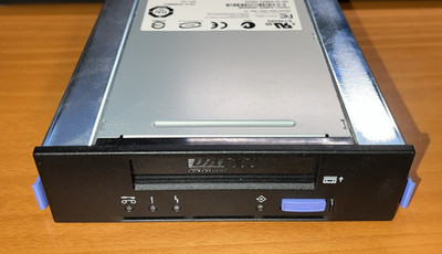 IBM DDS6 DAT160 SAS Internal Tape Drive FRU 23R9723 - PN 23R9722