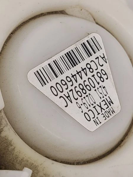 2014-2022 JEEP CHEROKEE Fuel Pump Assembly 3.2L FWD 68217187AB Foto 4 de 4