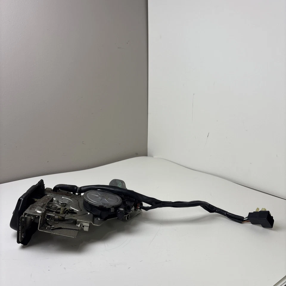 Actuador de bloqueo de puerta trasera Ford Flex 2013 OEM Foto 4 de 4