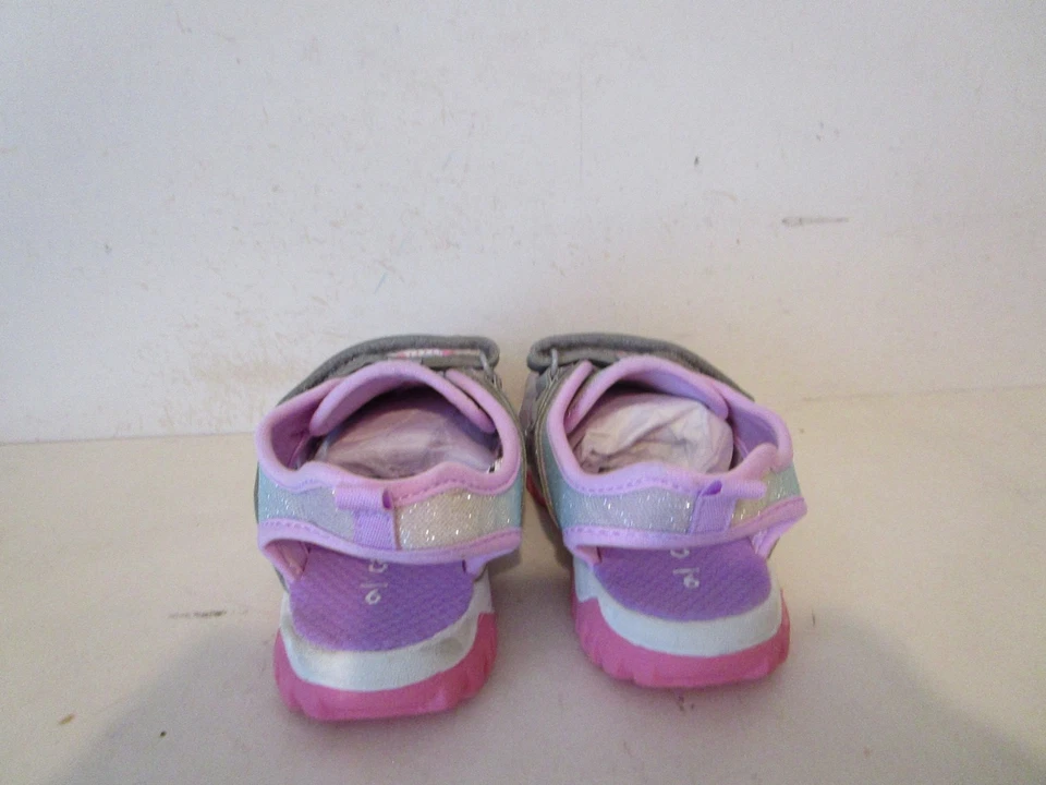 Sandalias deportivas de gancho y bucle multicolor talla 9 M Carters Kwando para niñas pequeñas Foto 4 de 4