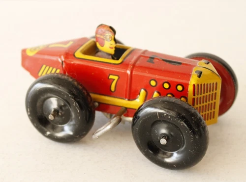 VINTAGE 1930/1940  MARX TIN LITHO WIND UP #7  BOAT TAIL RACE CAR WITH DRIVER  5"