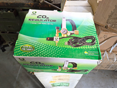 Titan Controls CO2 Regulator w/ Solenoid Valve 120V Whole Room, 702710