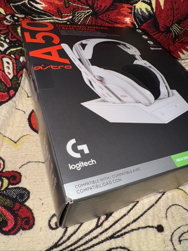 Logitech Astro A50 LIGHTSPEED Wireless Gaming Headset + Base Station White NEW - Picture 9 of 9