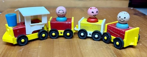 Vintage Fisher Price Little People " Choc-Choc Train" 1963 #719 w/ WOOD People