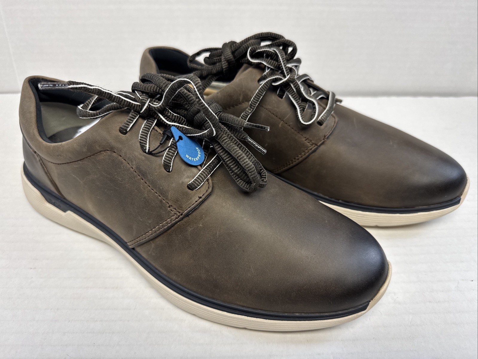 Johnston & Murphy XC4 Prentiss 2 Plain Toe Stone Oiled Full Grain - Size 10M