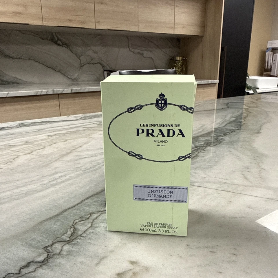 PRADA INFUSION DE OEILLET EAU DE PARFUM SPRAY NATURAL 100 ML/3,4 FL. OZ. Foto 2 de 2