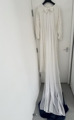 Elfenbein bestickt Spitze Vintage Braut Hochzeitskleid mit Schleppe, Boohoo Hochzeit