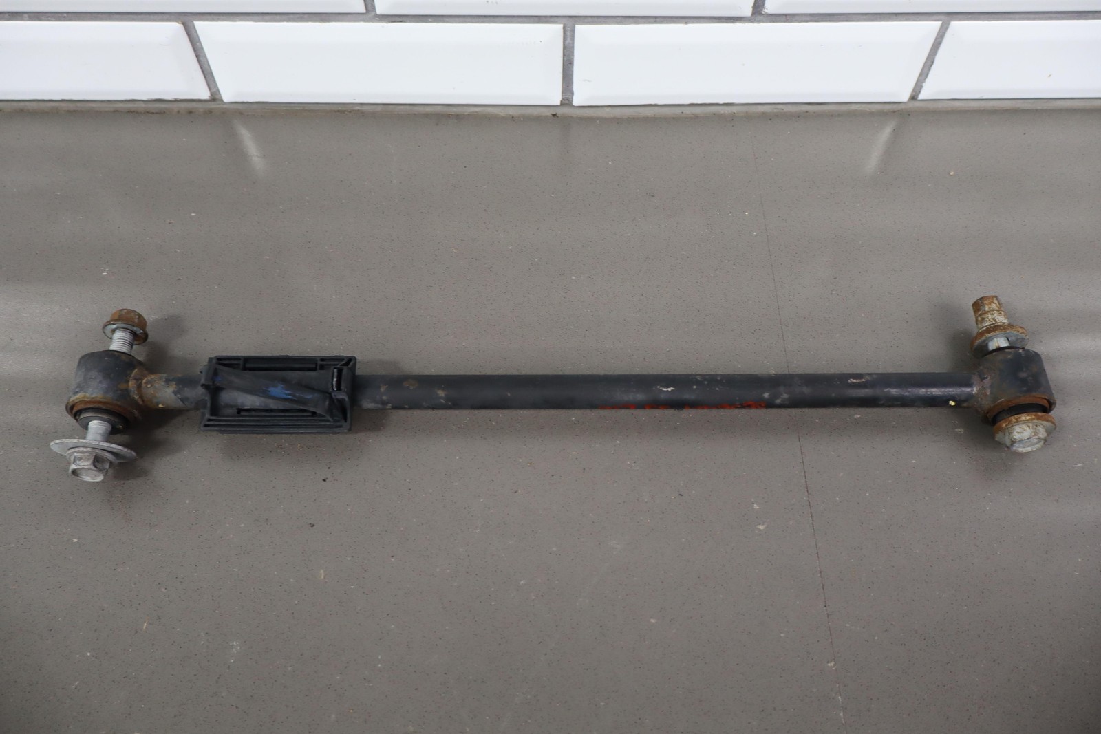 12-15 Jeep Grand Cherokee SRT8 Left Rear Suspension Knuckle Arms Spindle OEM LH