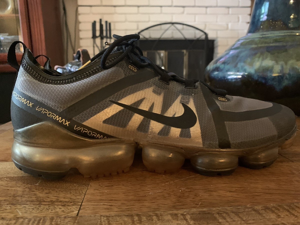 Mens size 13 Nike Air VaporMax Black Gold athletic walk running