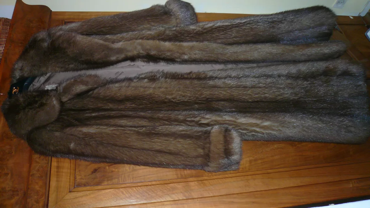 Manteau en veritable fourrure Zibeline russe bargouzine. talle 46 48