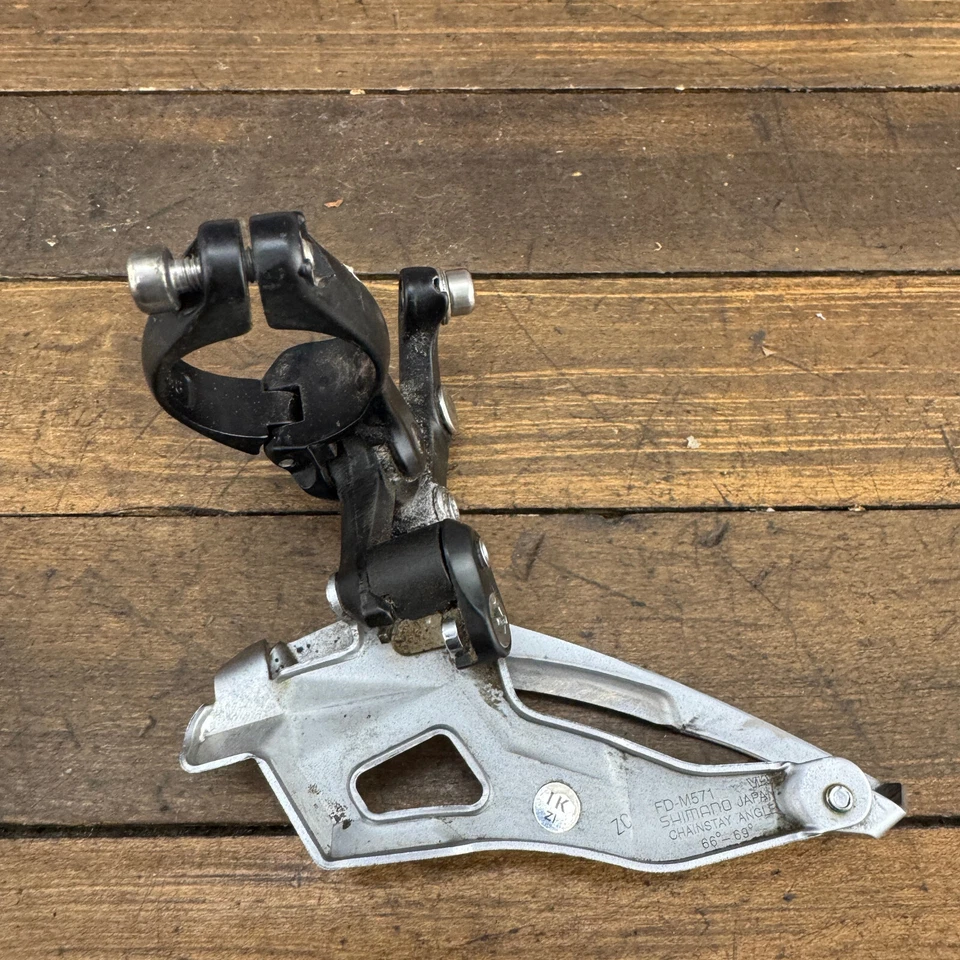Vintage Shimano Deore LX FD-M571 Front Derailleur 31.8 mm Bottom Pull Mega 9 C4 - Image 2 of 4
