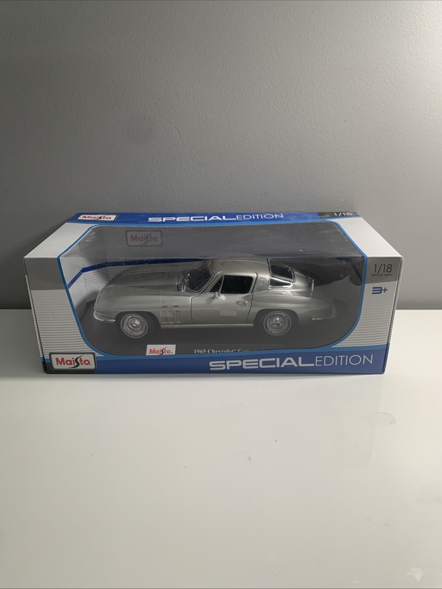 Maisto 1965 Chevrolet Corvette 1:18 Diecast Car for sale
