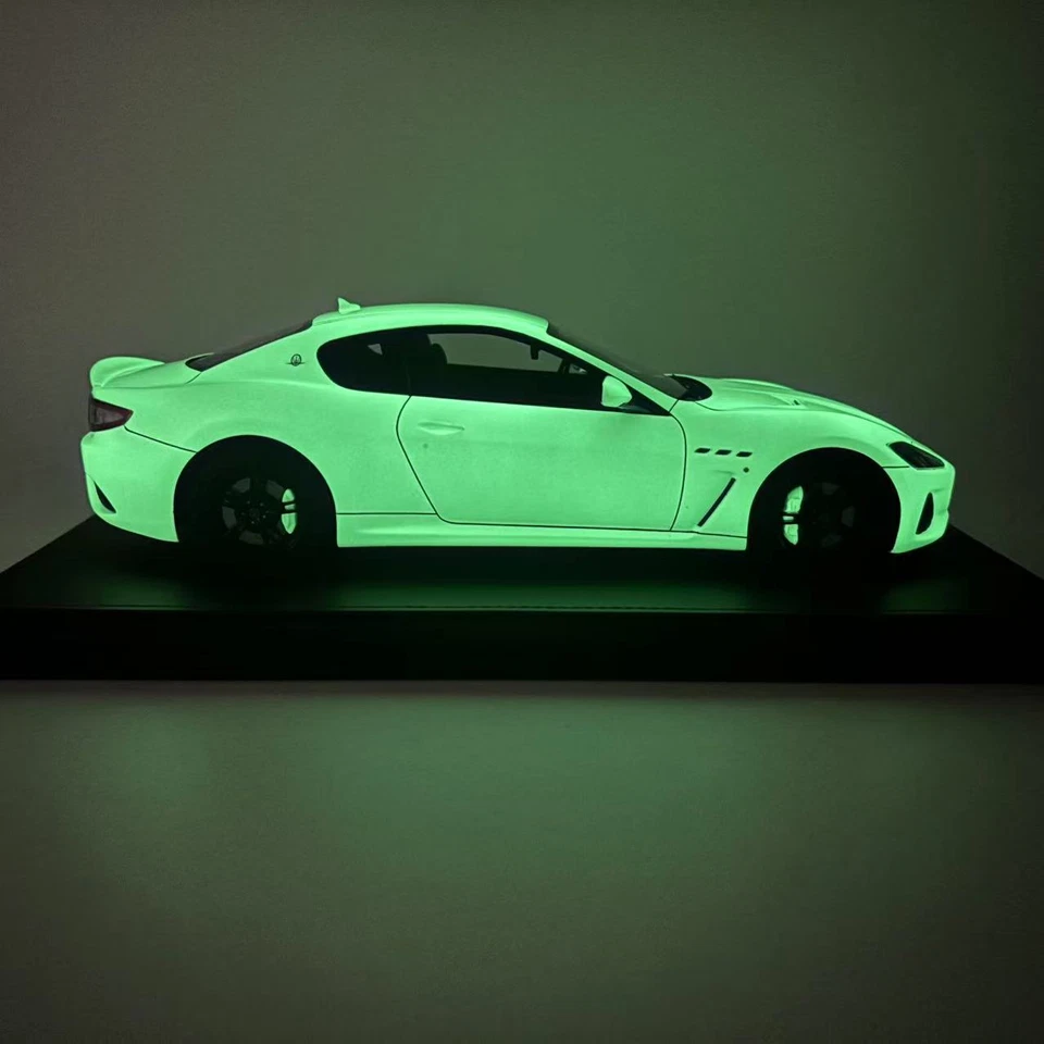1:18 Maserati Gran Turismo MC Luminous green Resin Model - Image 4 of 4