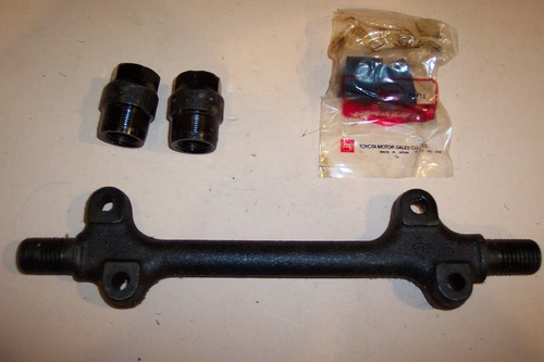 NOS Toyota Genuine Parts Lower Arm Shaft Kit Hi-Lux Pickup 04487-35010