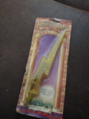 Harry Potter Lightning Bolt Pen LIGHTS UP WHEN YOU WRITE NEW 2001