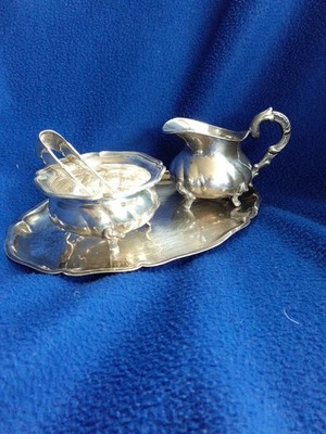 echt Silber 800-835 Tablett mit Zuckerschale und Zange  und  Milchkännchen