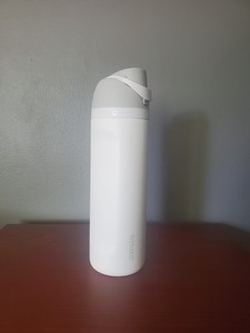 Owala FreeSip Stainless Steel 24oz, White, Washed And Sanitized