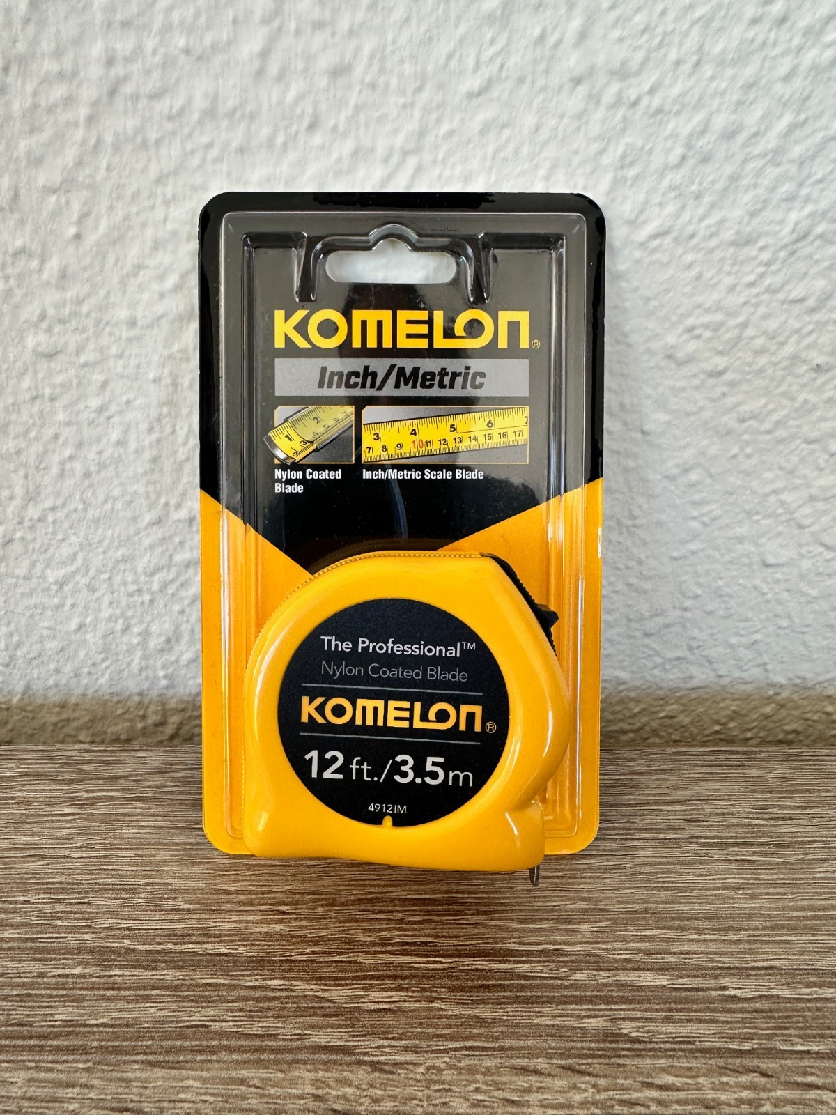 Komelon 4912 Professional Nylon Coated Steel Blade 12 ft Locking Tape Measure