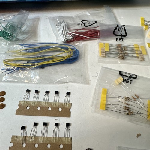 Vintage Maxitronix Electronic Lab 300 in 1 Elenco Electronics Science Kit MX-908 - Picture 3 of 20