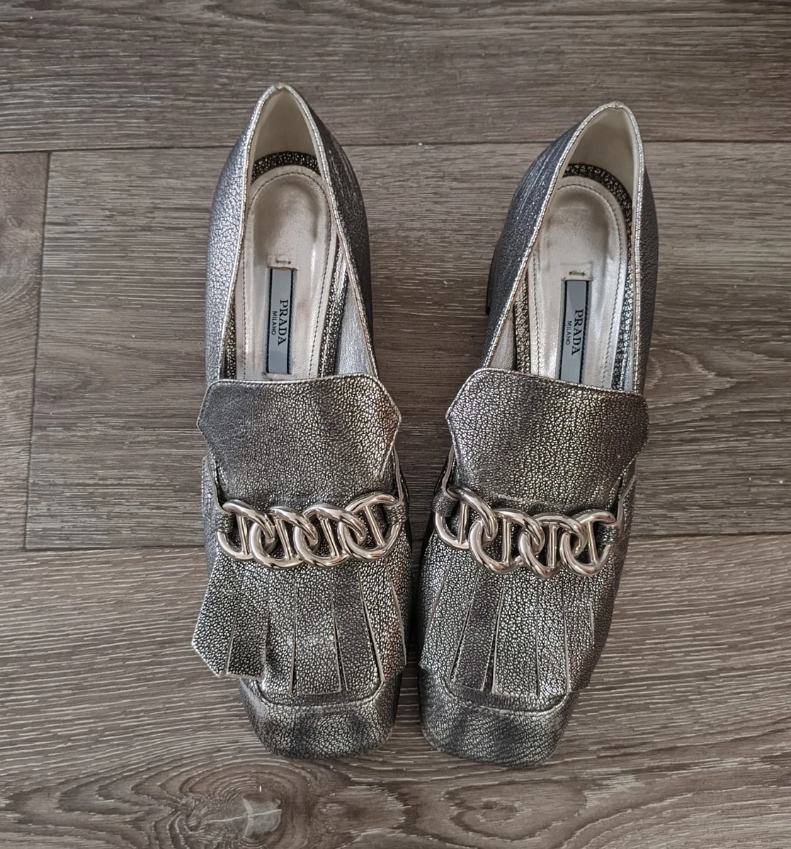 PRADA シルバー ポインテッドトゥ フラットシューズ PRADA Silver Shoes for Women for sale | eBay